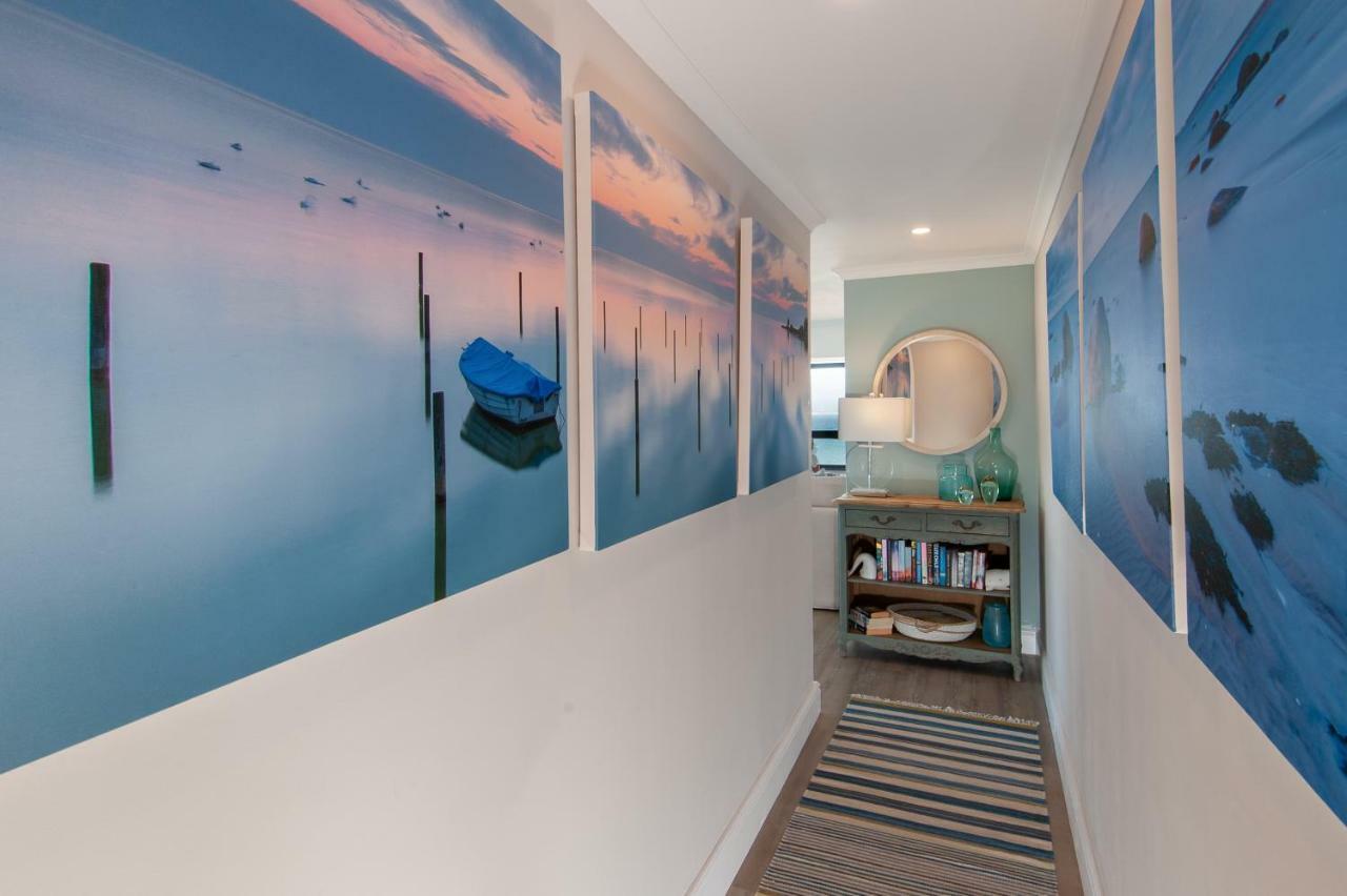 The Sun, Whales & Waves - Seafront Apartment Hermanus Exterior photo